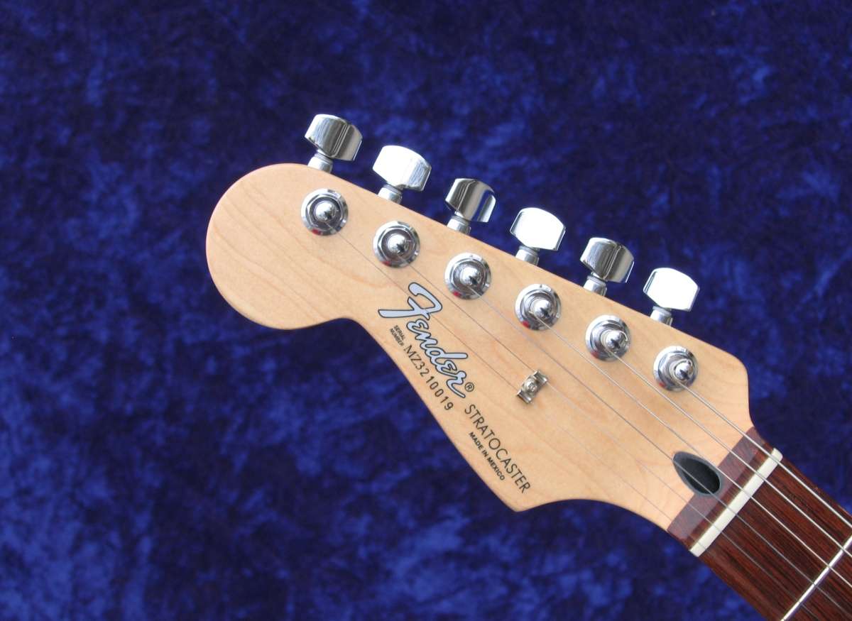 Fender 2003 Standard Stratocaster